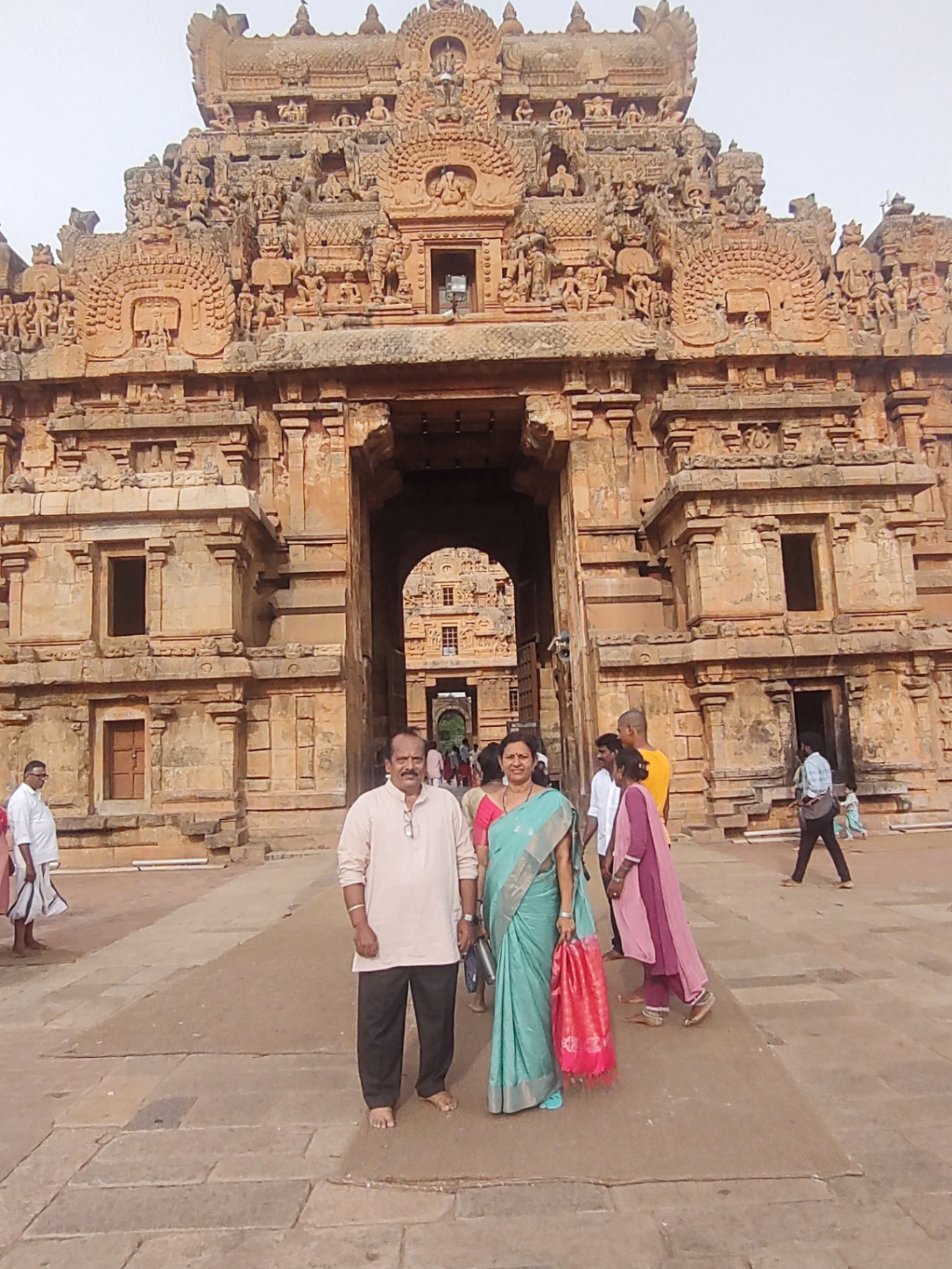 Travelers at Thanjavur Brihadeeswarar Temple